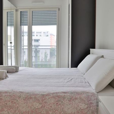 Luxury 3 Bedroom Apartment 100 Mq Next To Rho Fiera And San Siro Milaan Buitenkant foto